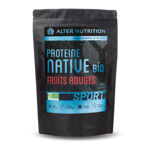 alter-nutrition-biologische-lactosevrije-proteine-poeder-rood-fruit